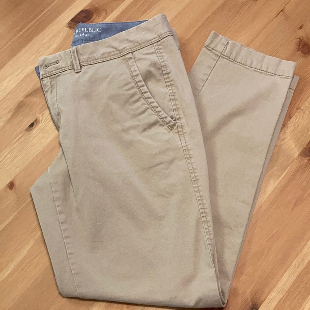 Banana Republic City Chino